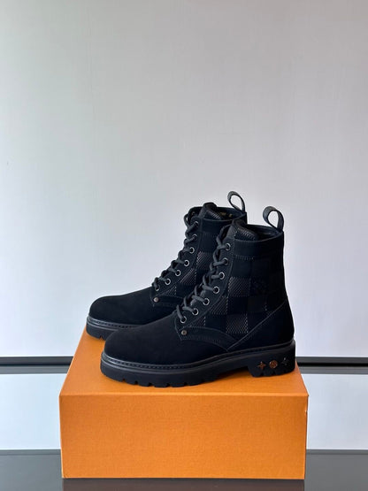 LV Men Black Suede Leather Boots