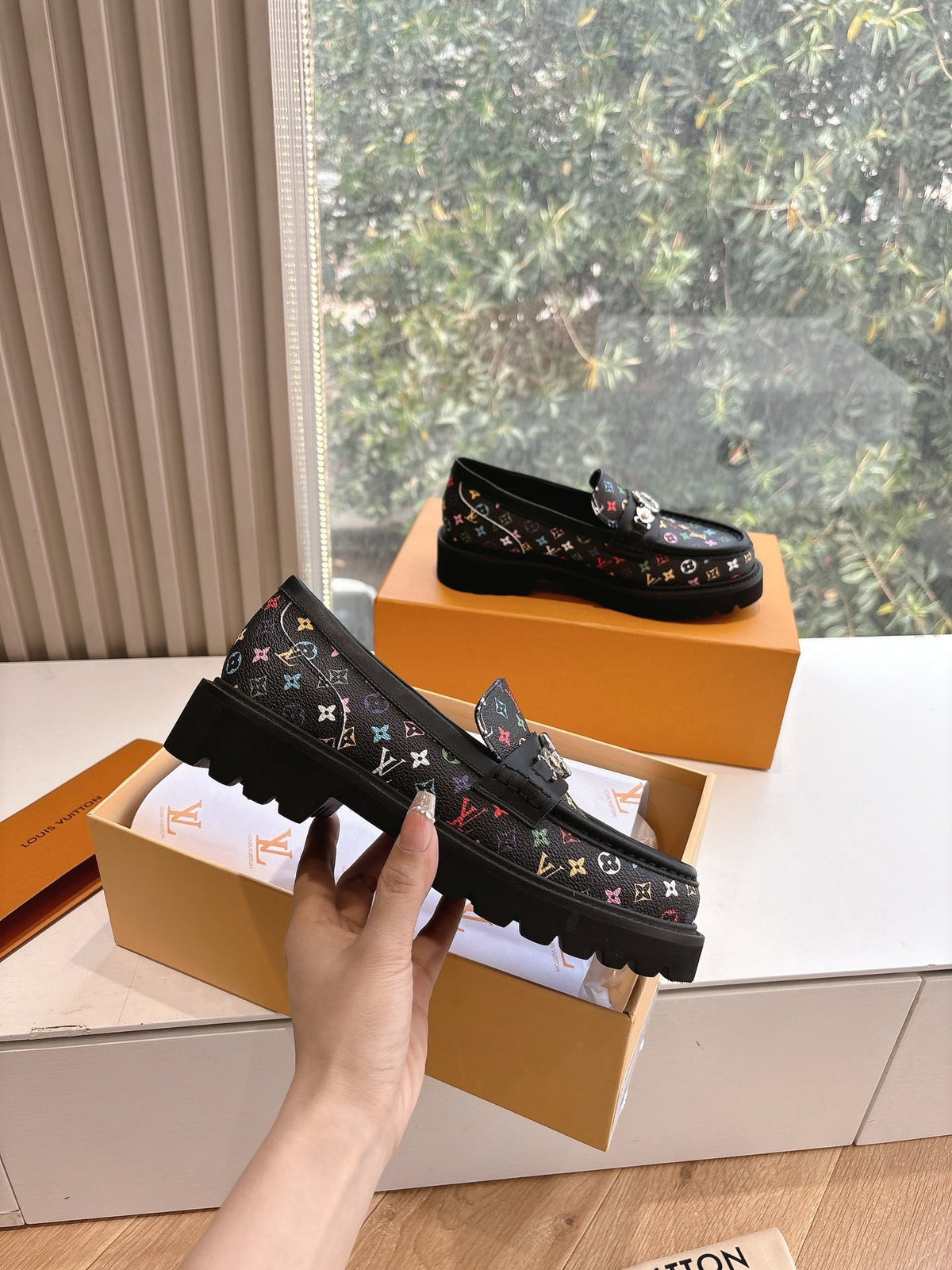 LV Women Black Patterned Leather Loafers