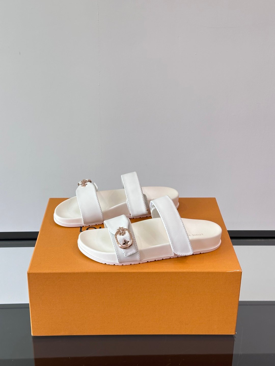 LV Men White Leather Sandals