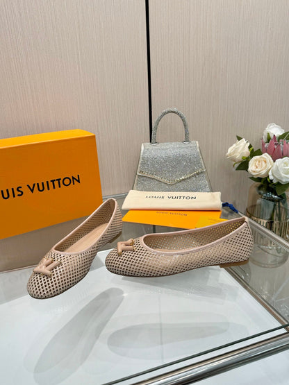 LV Women Beige Patent Leather Ballet Flats