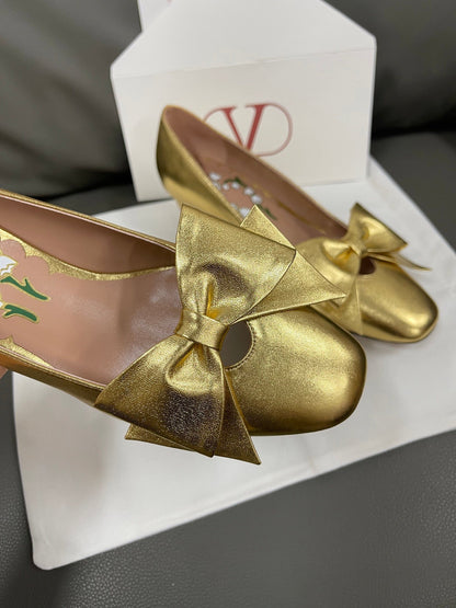Valentino Women Gold Leather Bow Detail Pumps