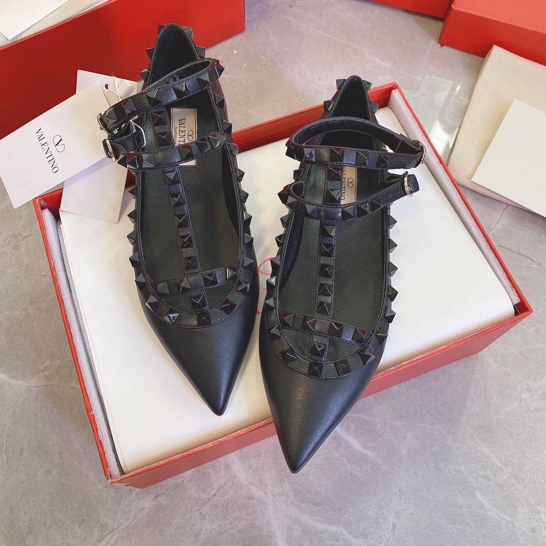 Valentino Women Black Leather Pointed Flats