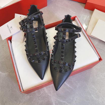 Valentino Women Black Leather Pointed Flats
