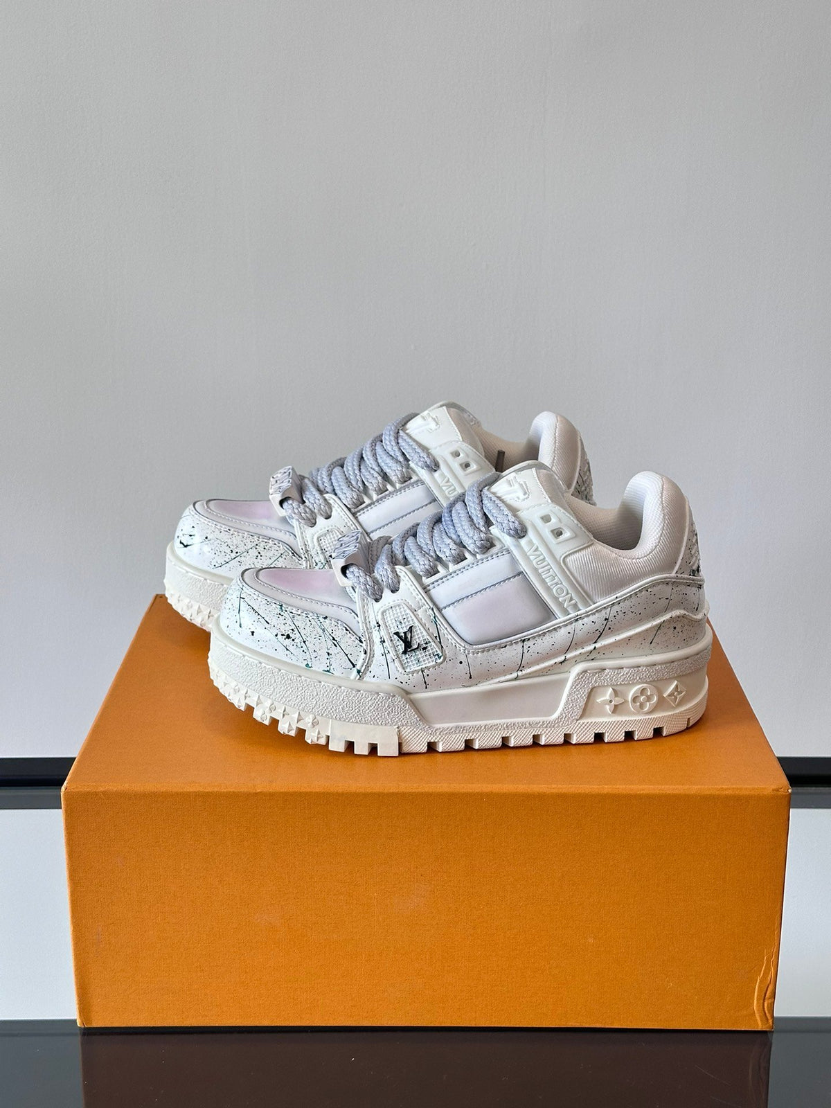 LV Men White Leather Sneakers With Black Splatter