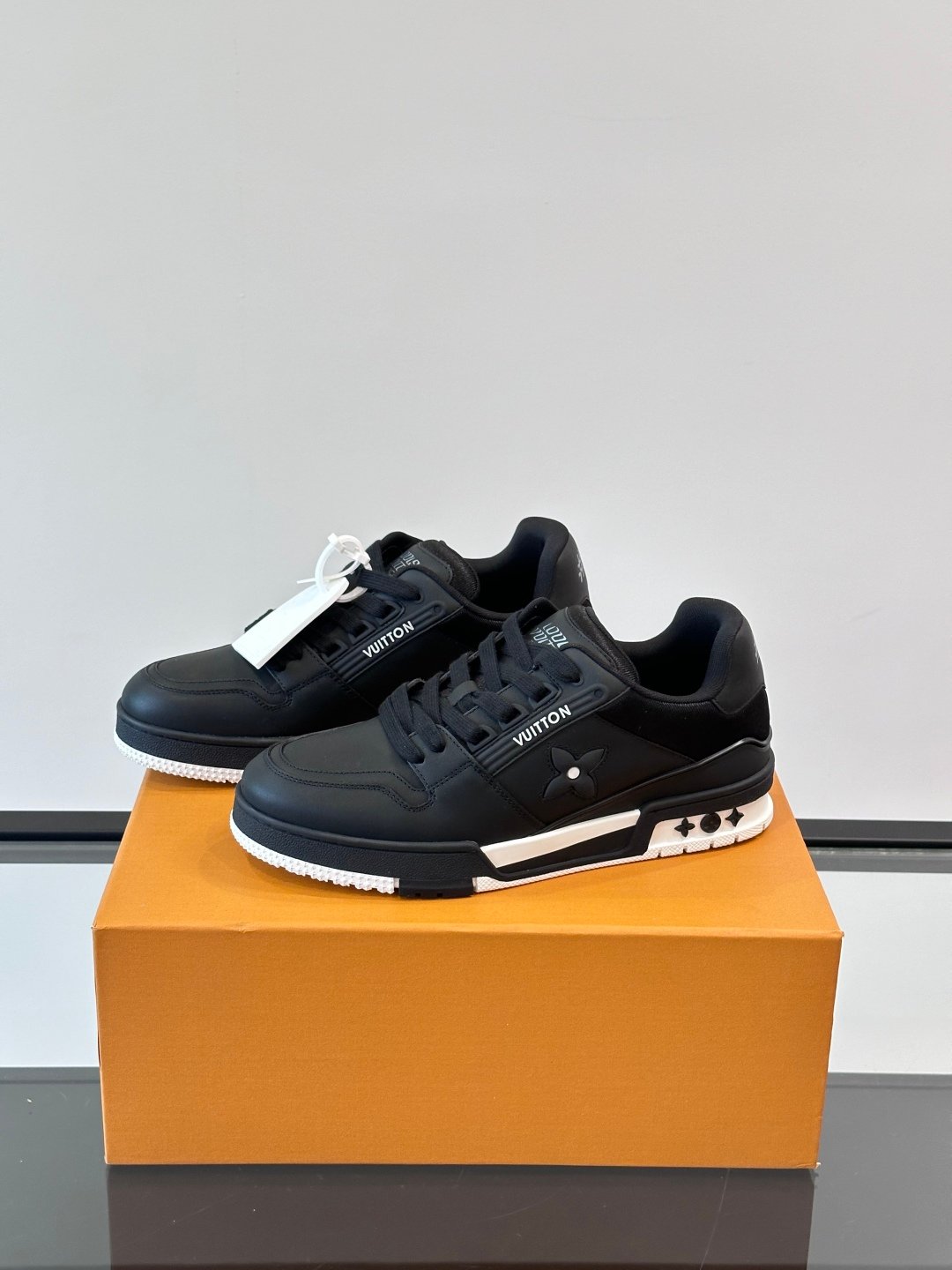 LV Men Black Leather Sneakers