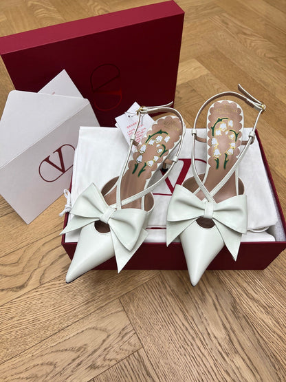 Valentino Women White Leather Bow Accent Pumps