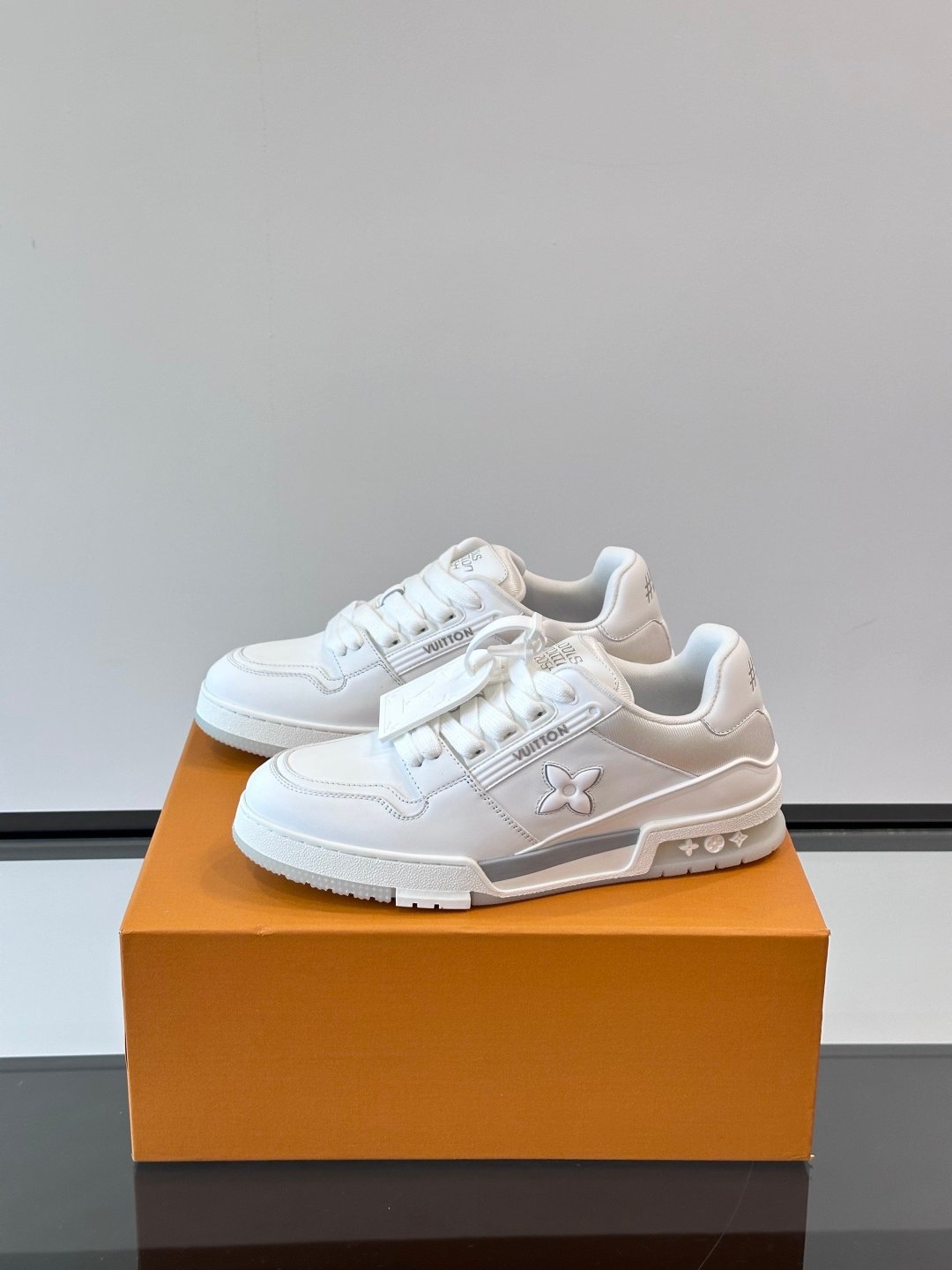 LV Men White Leather Sneakers