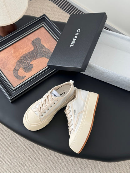 Chanel Women Beige Canvas And Rubber Sneakers
