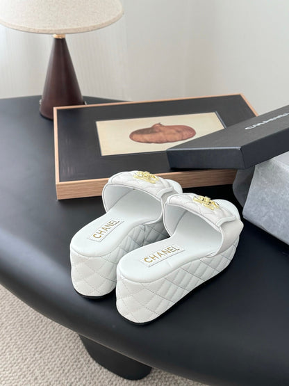 Chanel Women White Quilted Leather Slides
