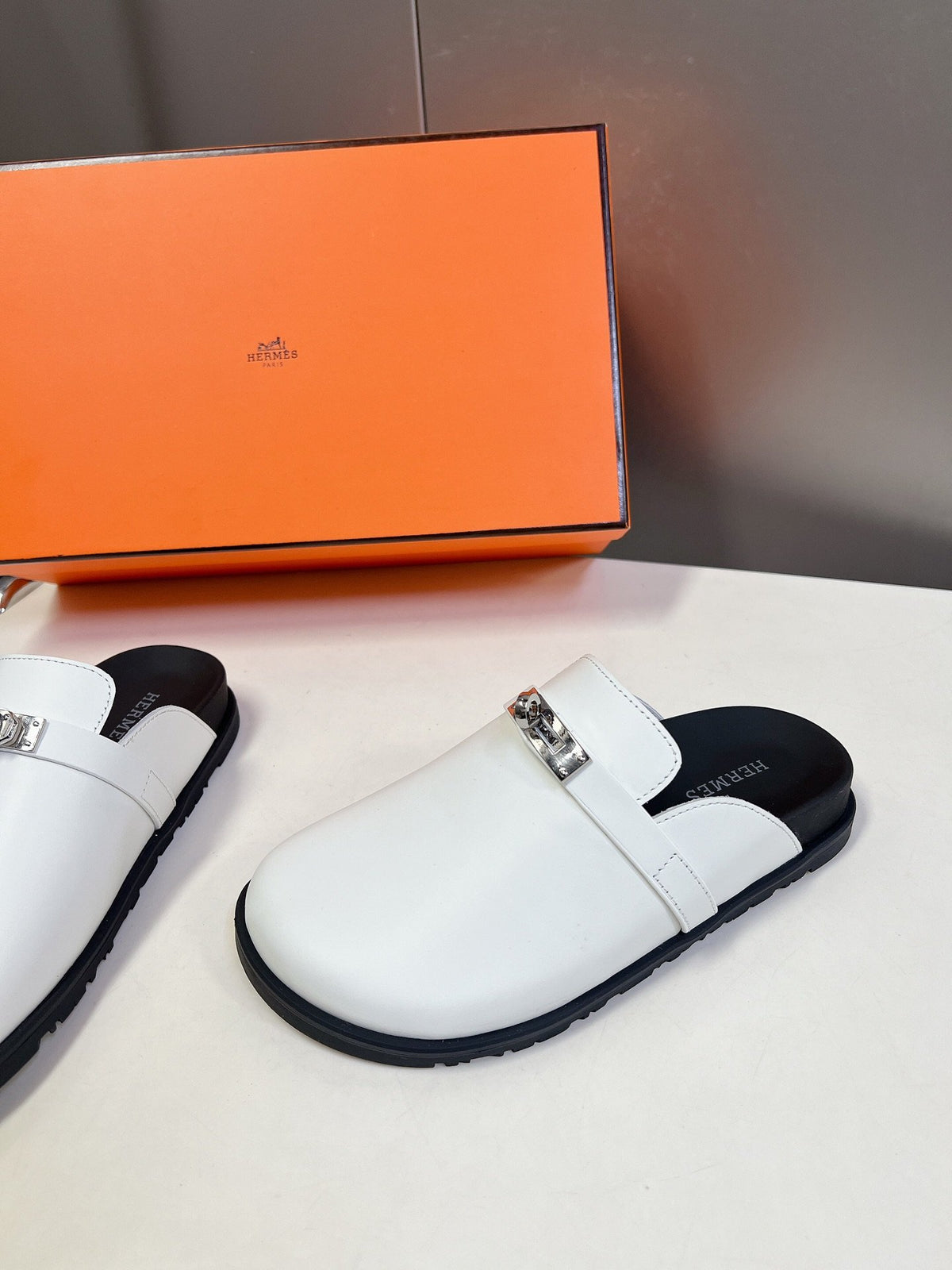 Hermes Women White Leather Mules