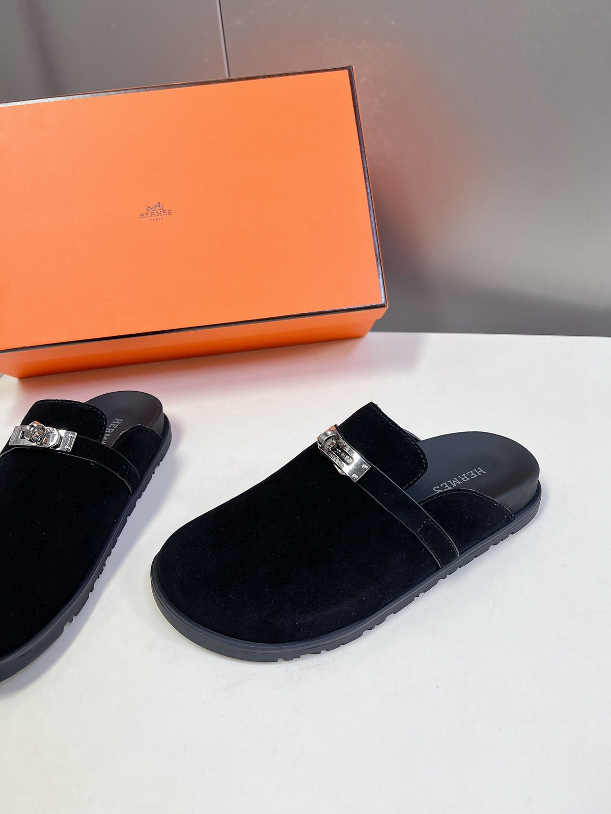 Hermes Women Black Suede Leather Slippers