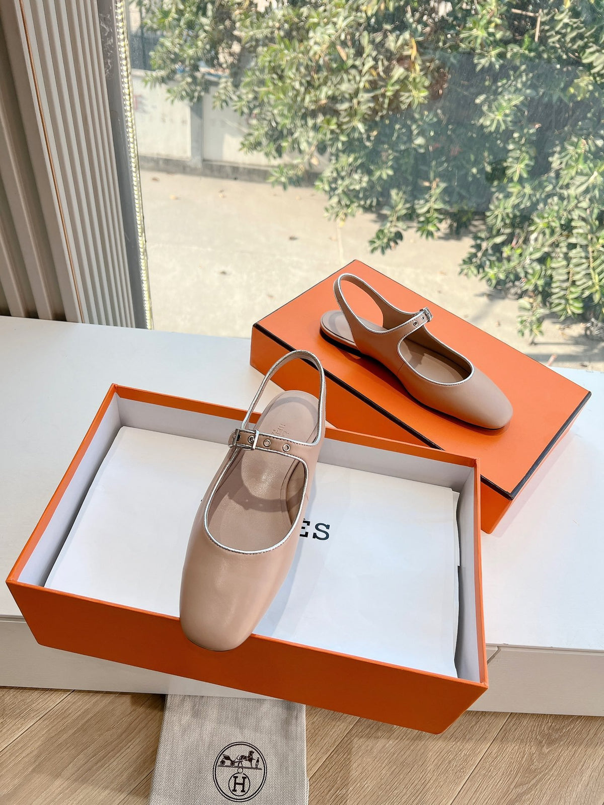 Hermes Women Beige Leather Mary Jane Flats