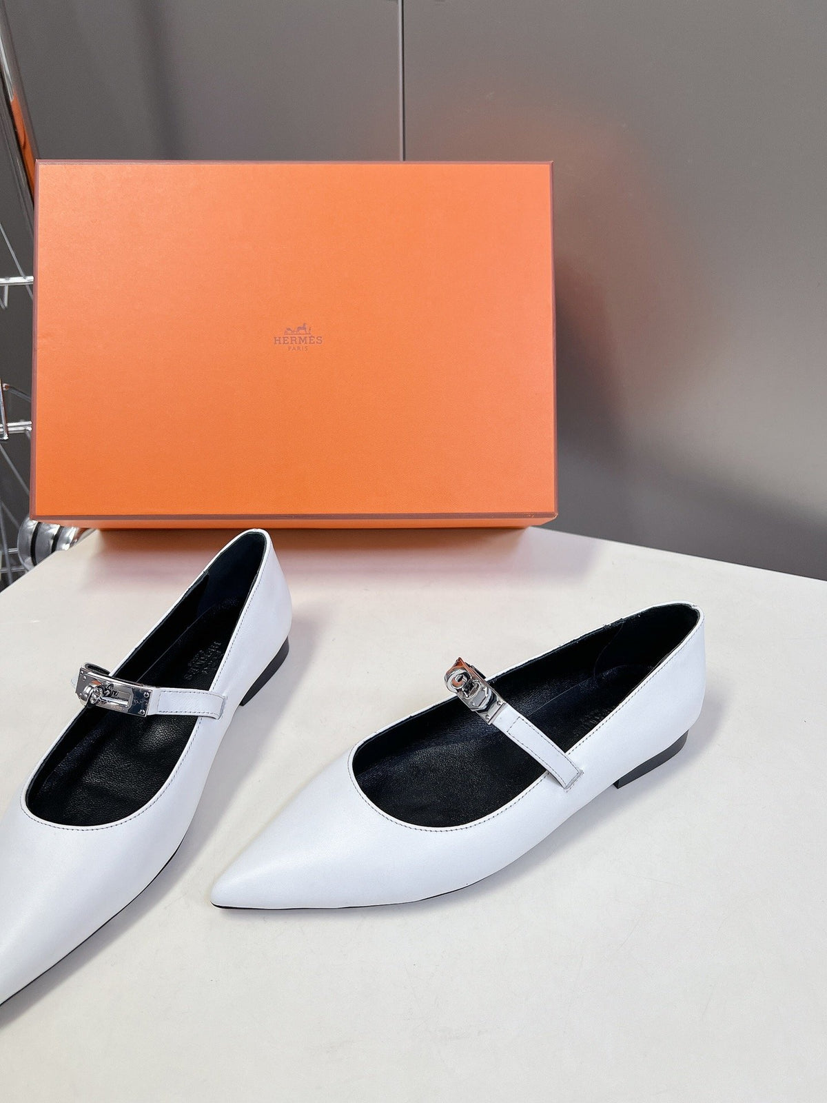 Hermes Women White Leather Pointed Mary Jane Flats