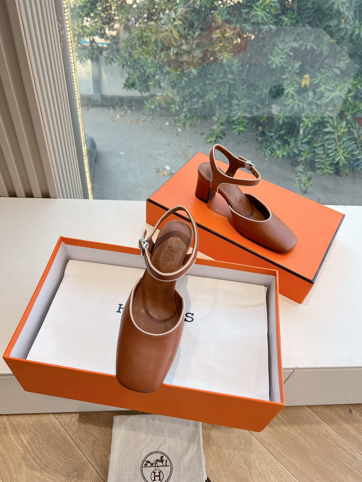 Hermes Women Brown Leather Heels