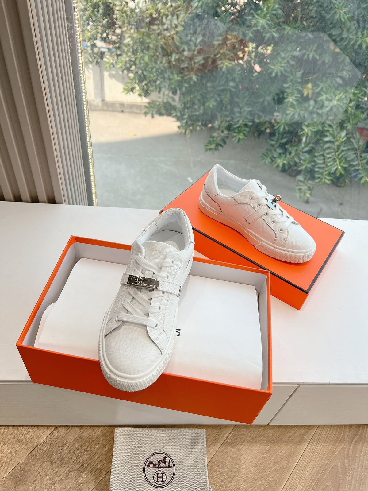 Hermes Women White Leather Sneakers