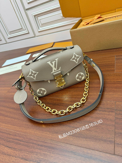 Louis Vuitton Pochette Métis East West Tourterelle Bag