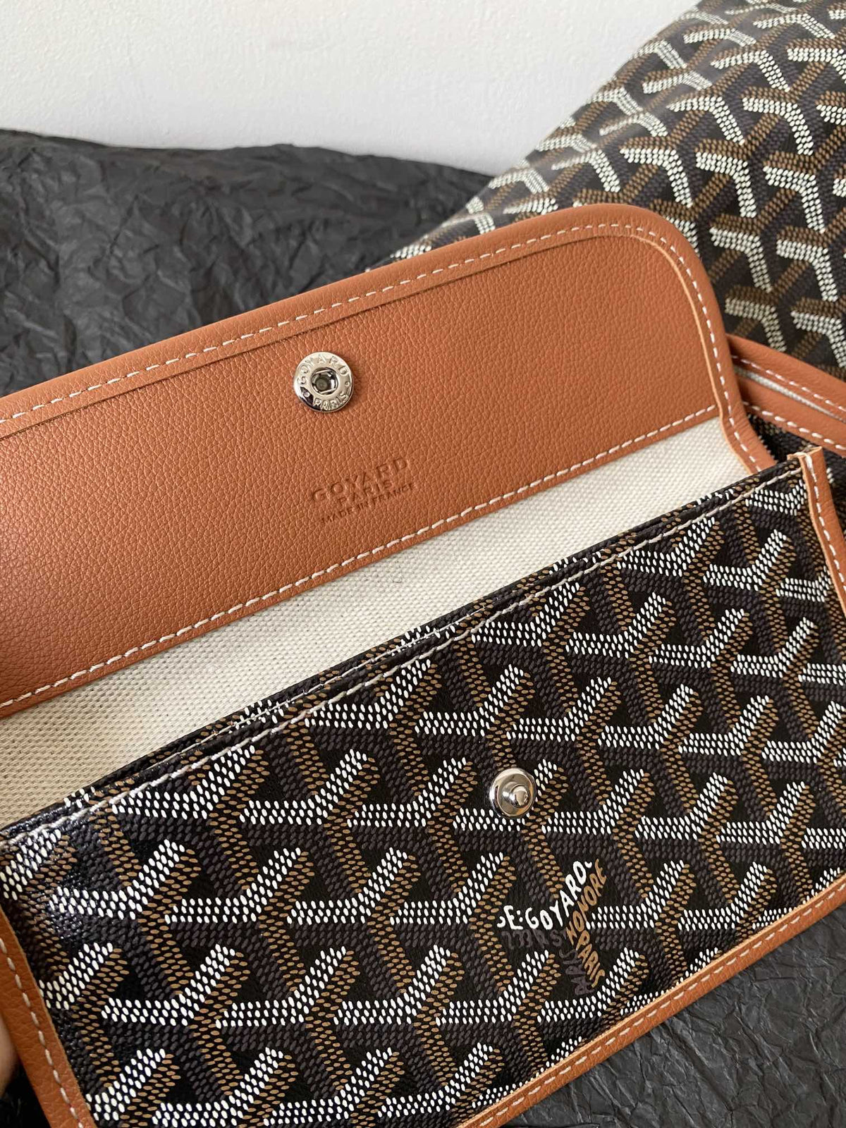 GOYARD Goyardine Artois MM Tote Bag