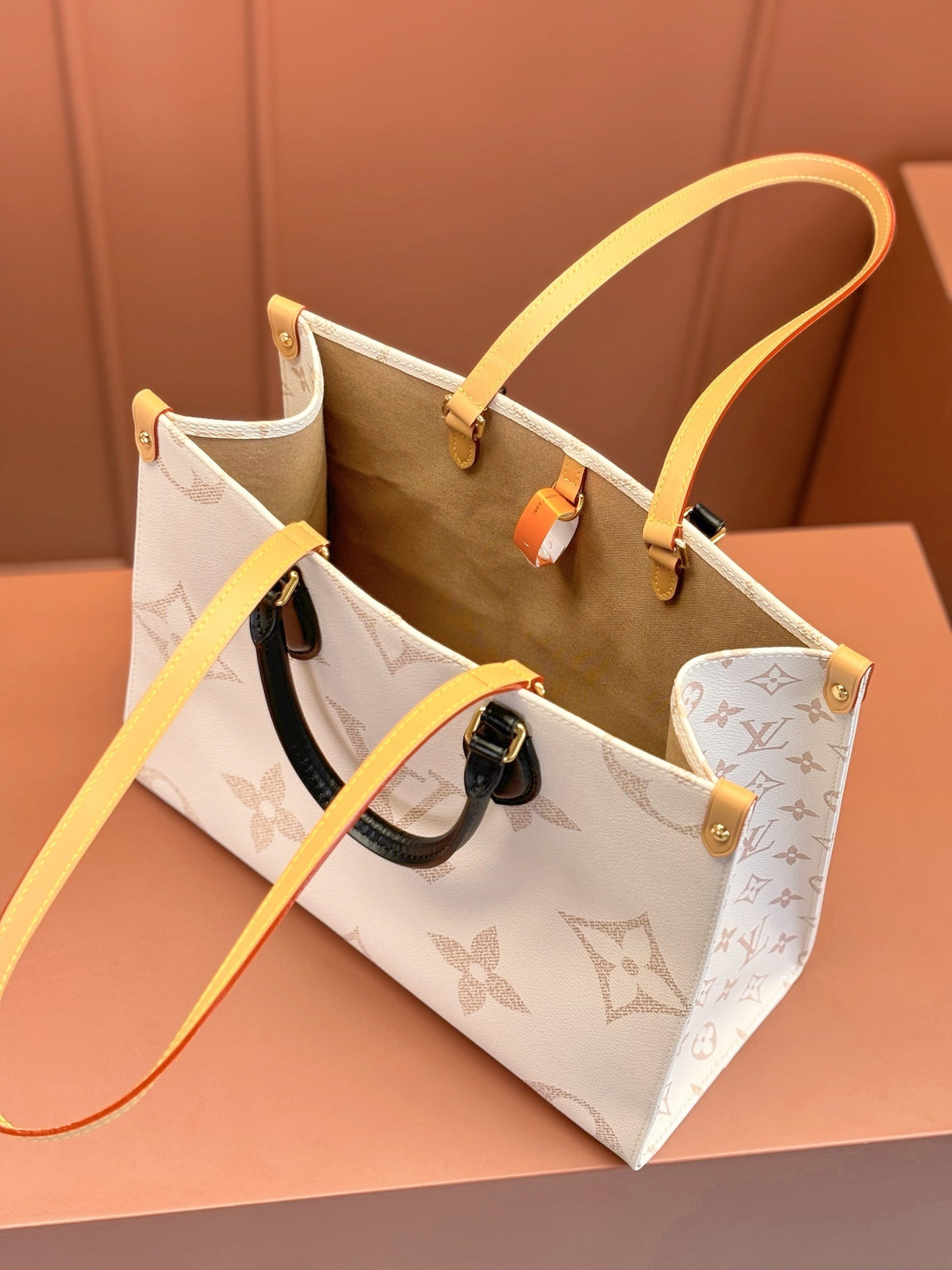 Louis Vuitton Monogram Dune Giant OnTheGo MM tote bag