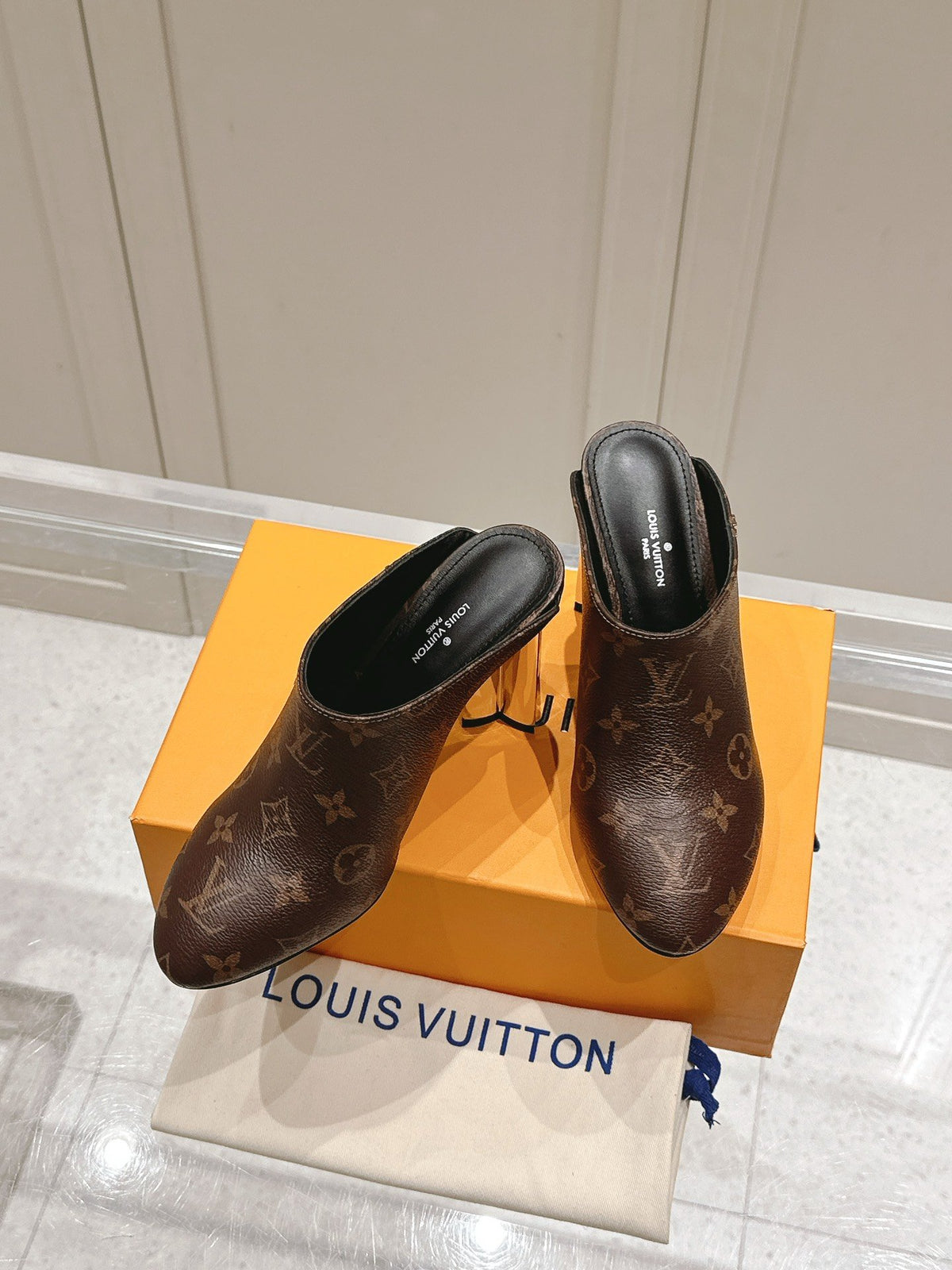 LV Women Brown Leather Mules
