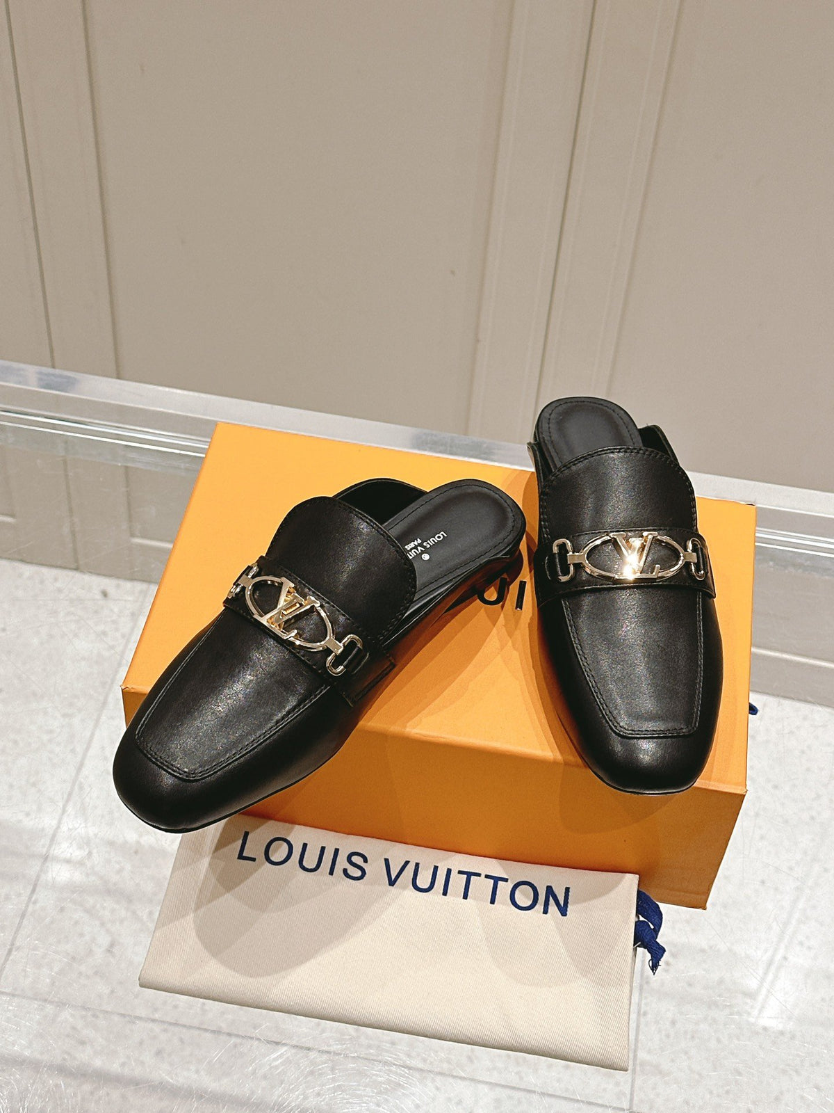 LV Women Black Leather Slip-On Mules