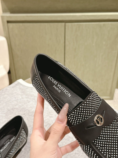 LV Women Black White Canvas Loafers