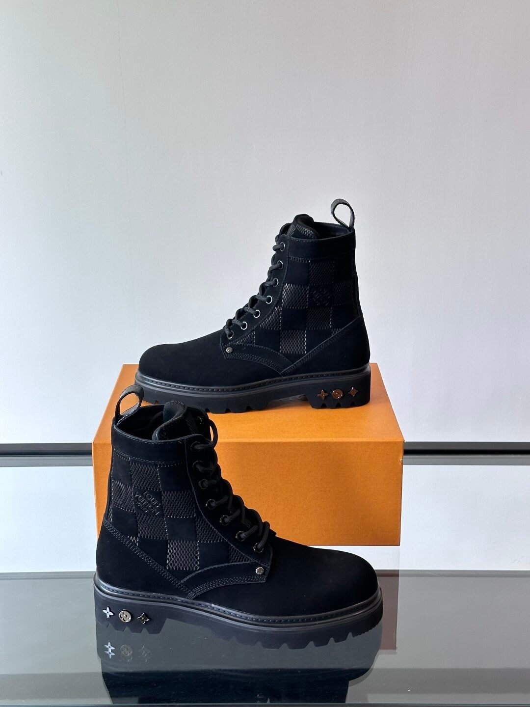 LV Men Black Suede Leather Boots