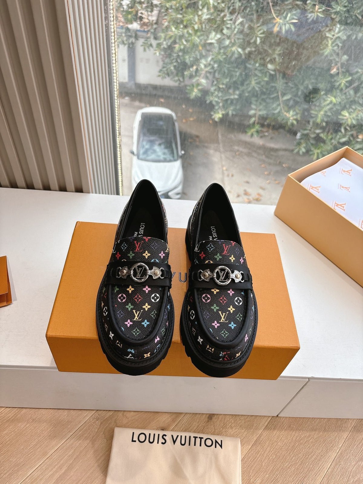 LV Women Black Patterned Leather Loafers