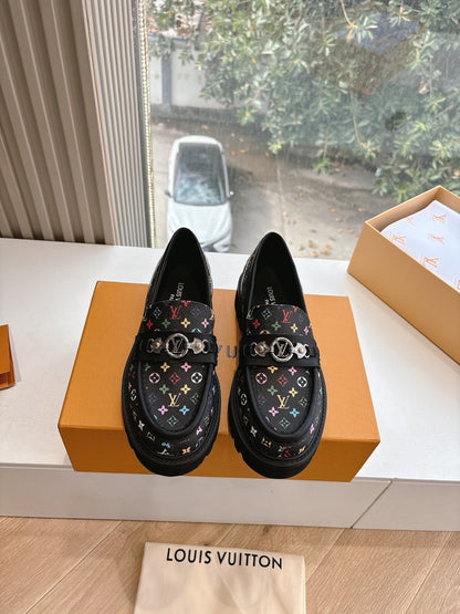 LV Women Black Patterned Leather Loafers