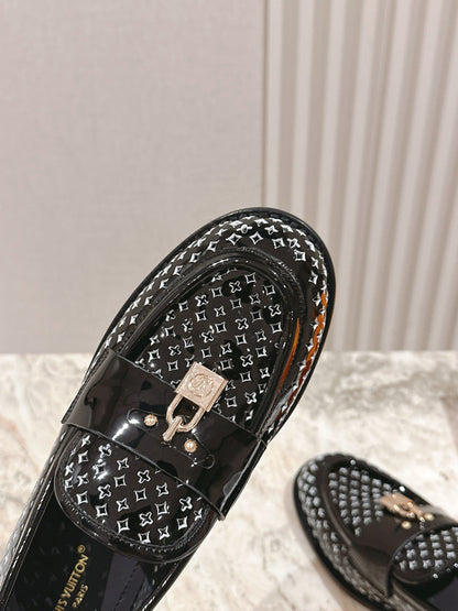 LV Women Black Patent Leather Loafers