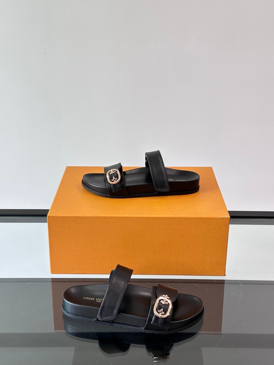 LV Men Black Leather Slides