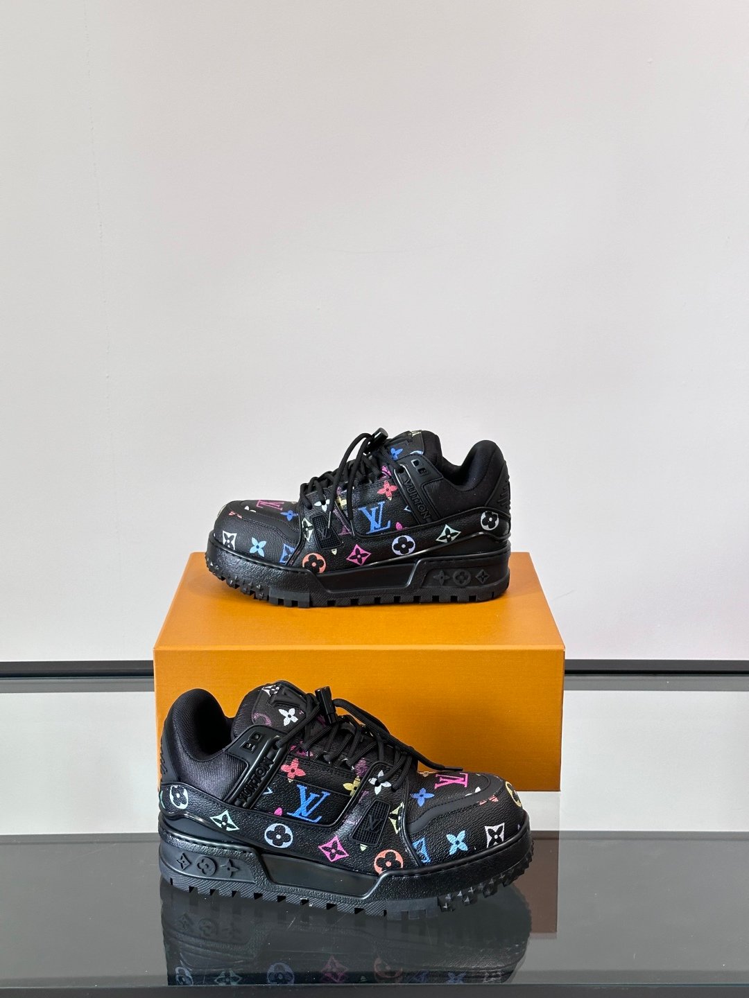 LV Men Black Leather Multicolor Logo Sneakers