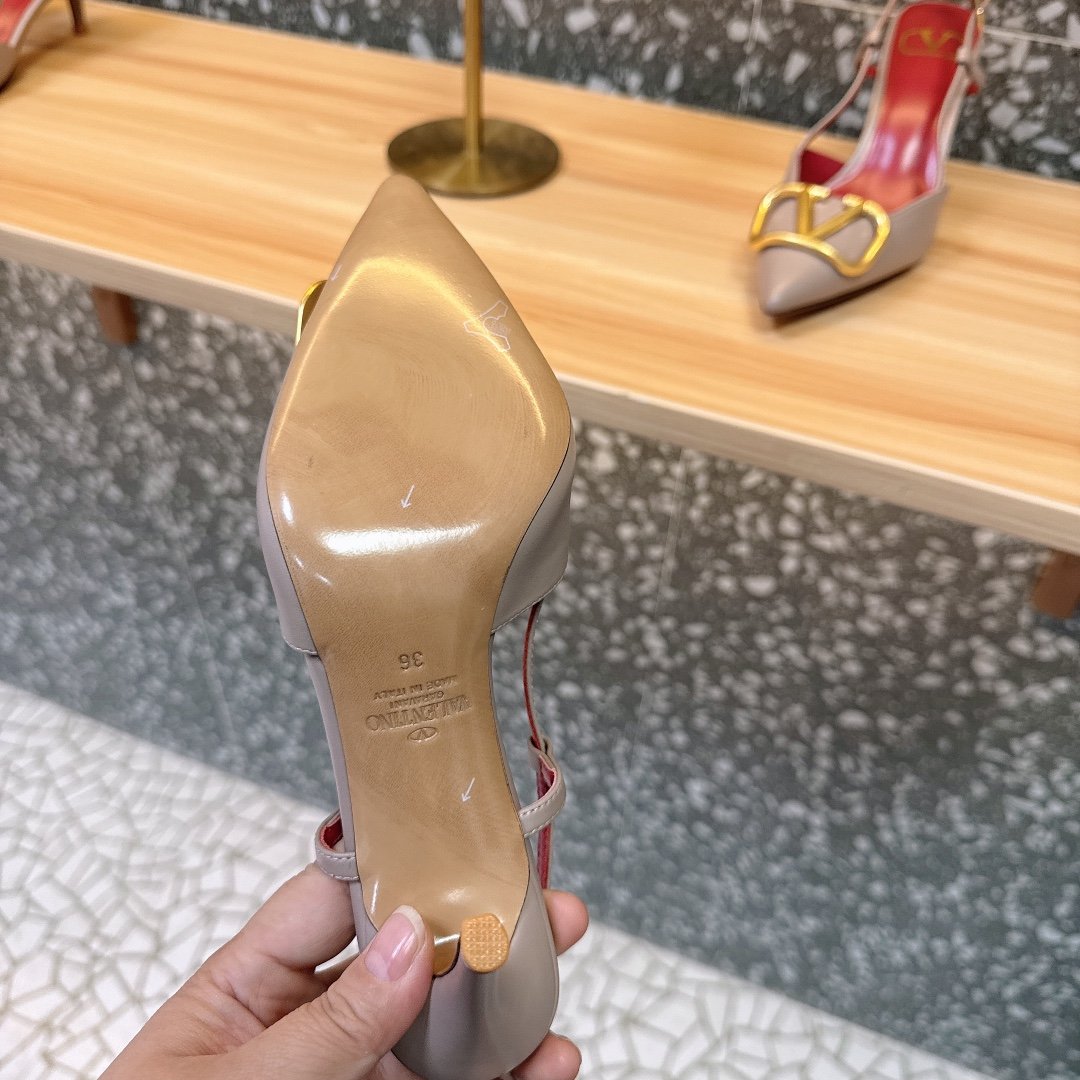 Valentino Women Beige Leather Pointed Pumps