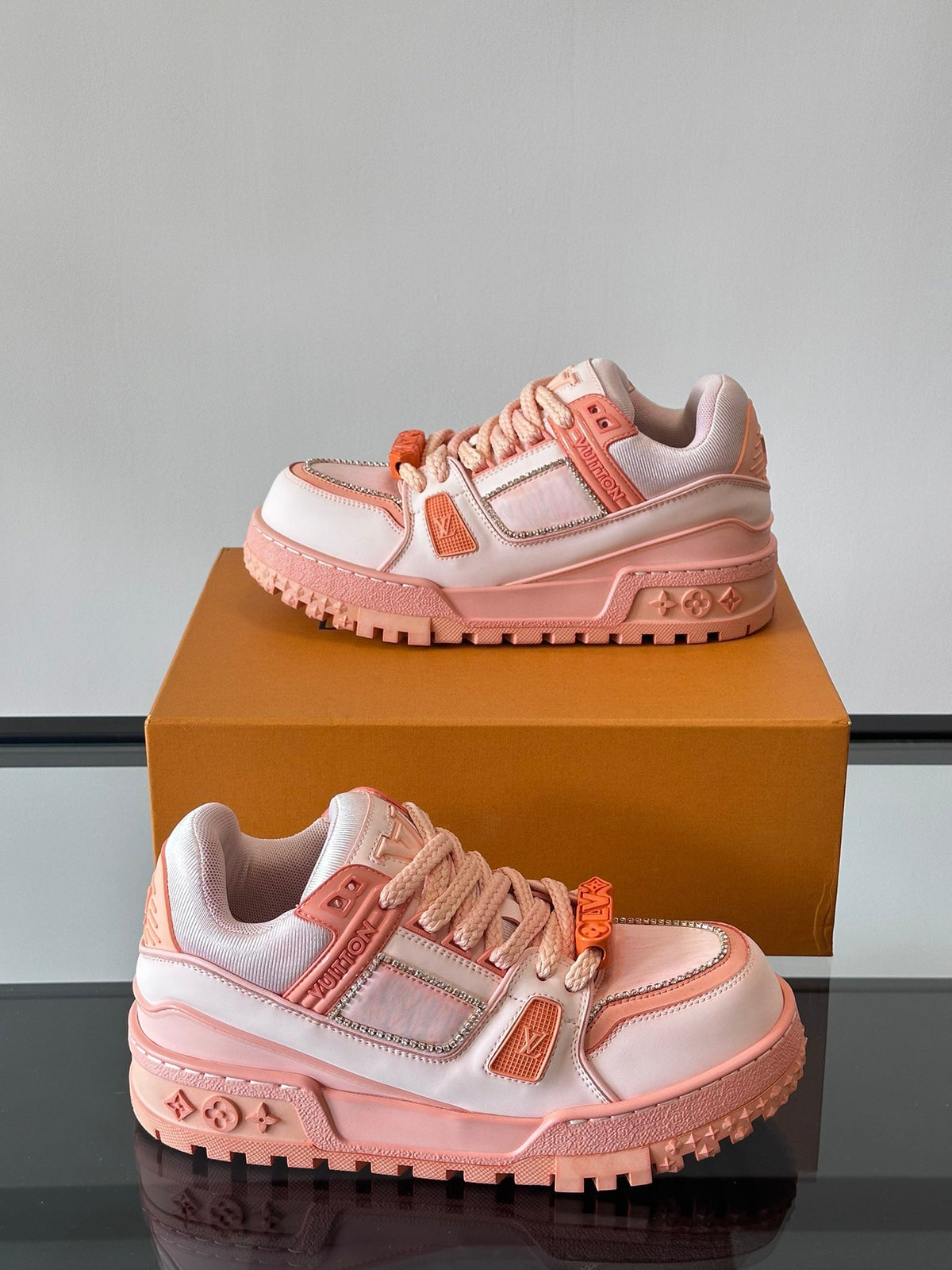 LV Men Pink Leather And Mesh Sneakers
