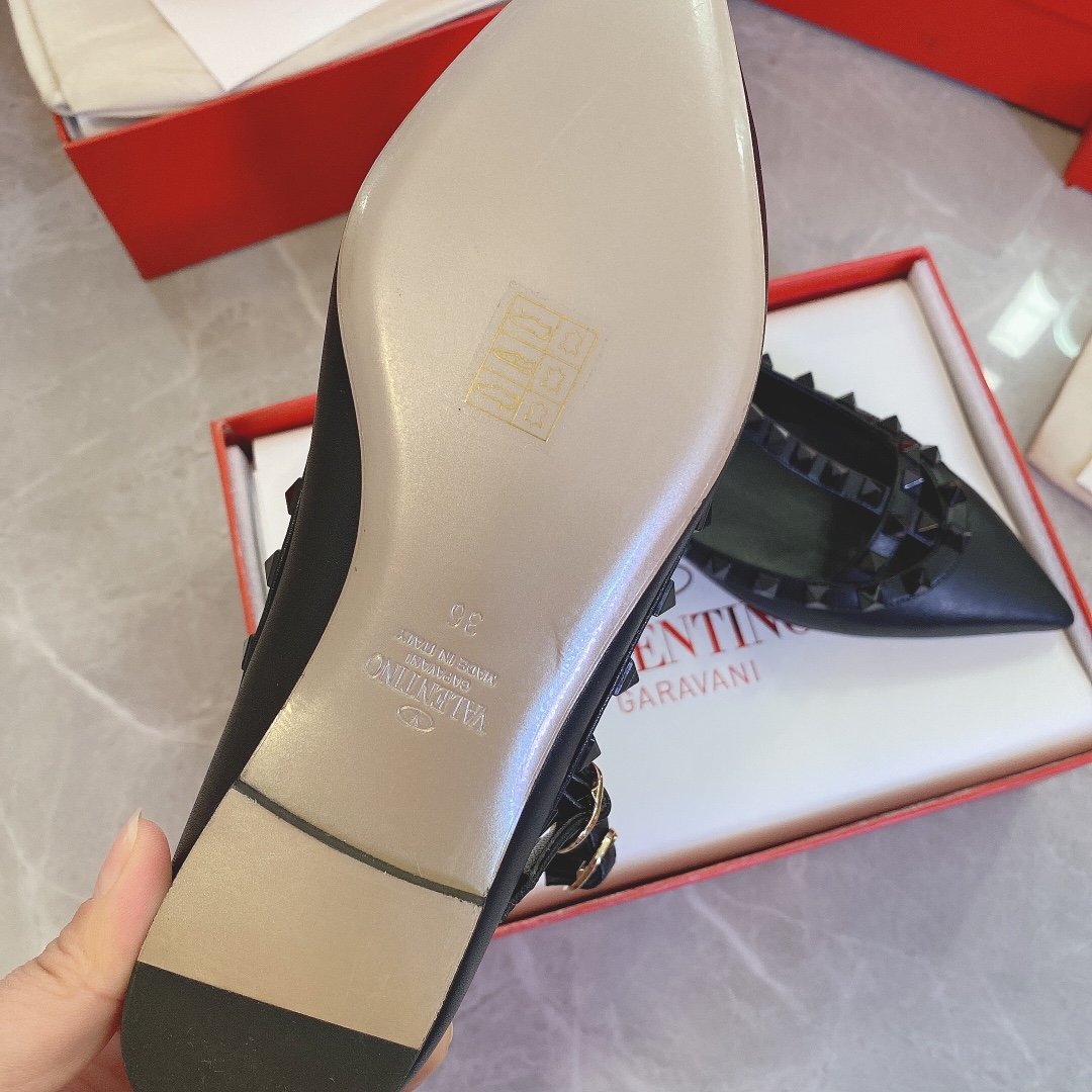 Valentino Women Black Leather Pointed Flats