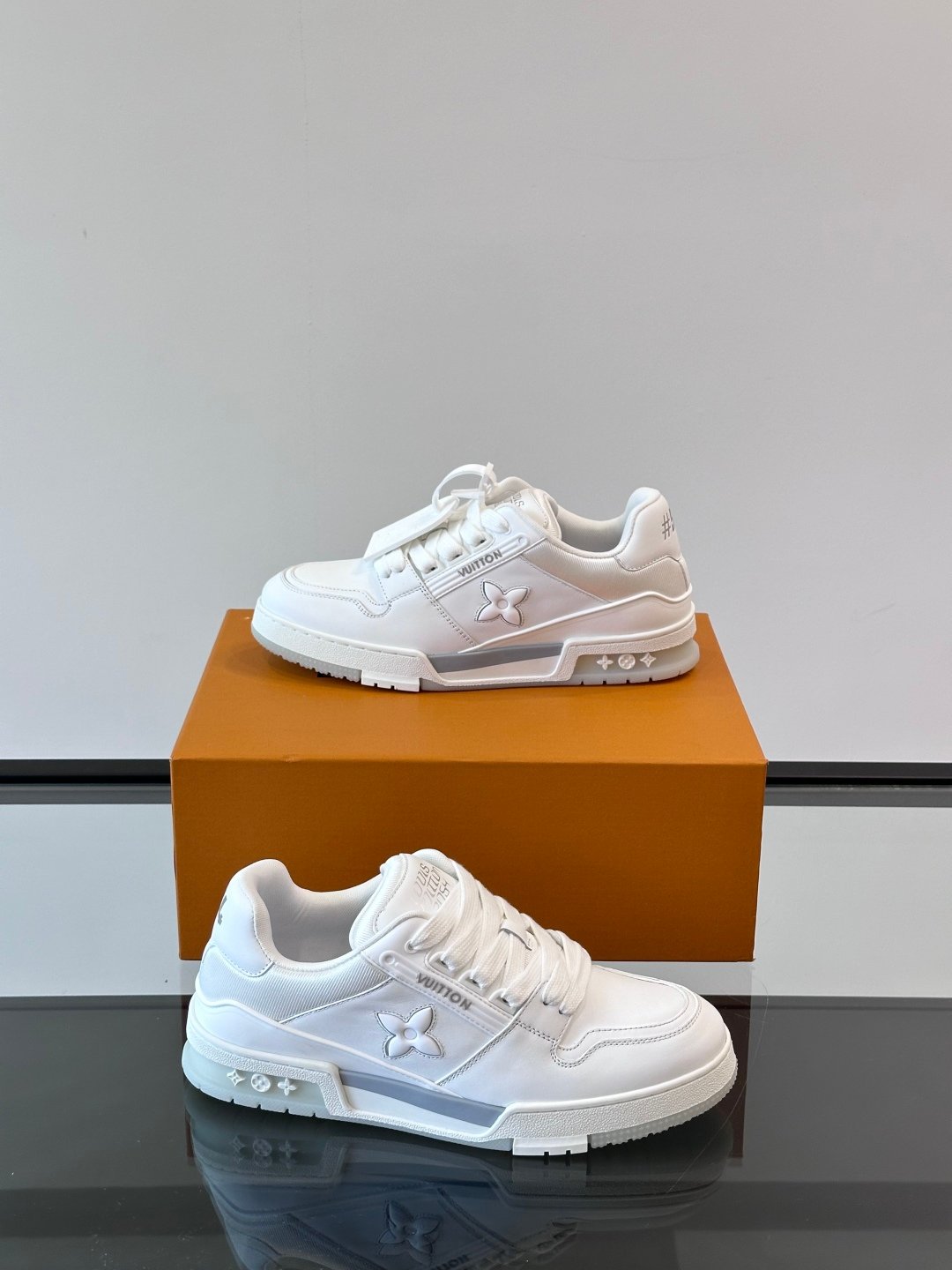 LV Men White Leather Sneakers
