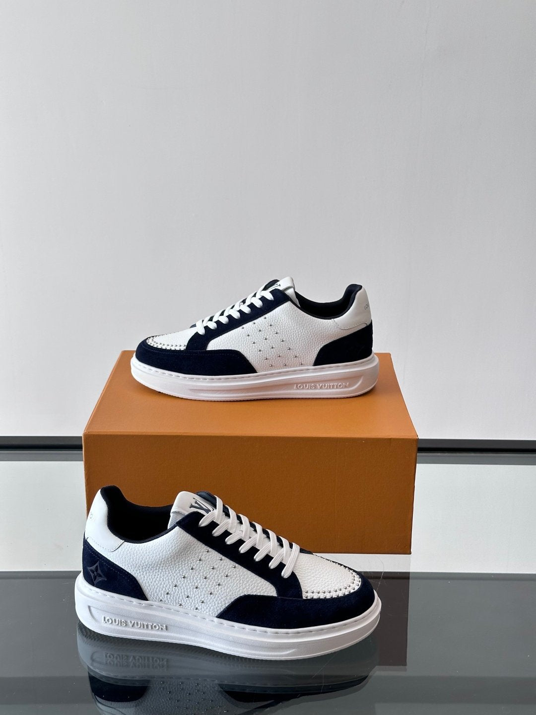 LV Men White Leather Suede Sneakers