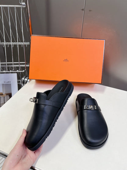 Hermes Women Black Leather Mules