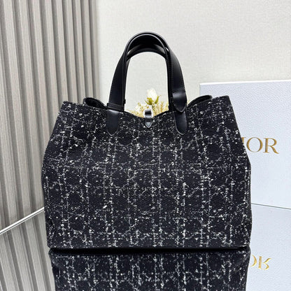 DIOR Large Dior Toujours Bag