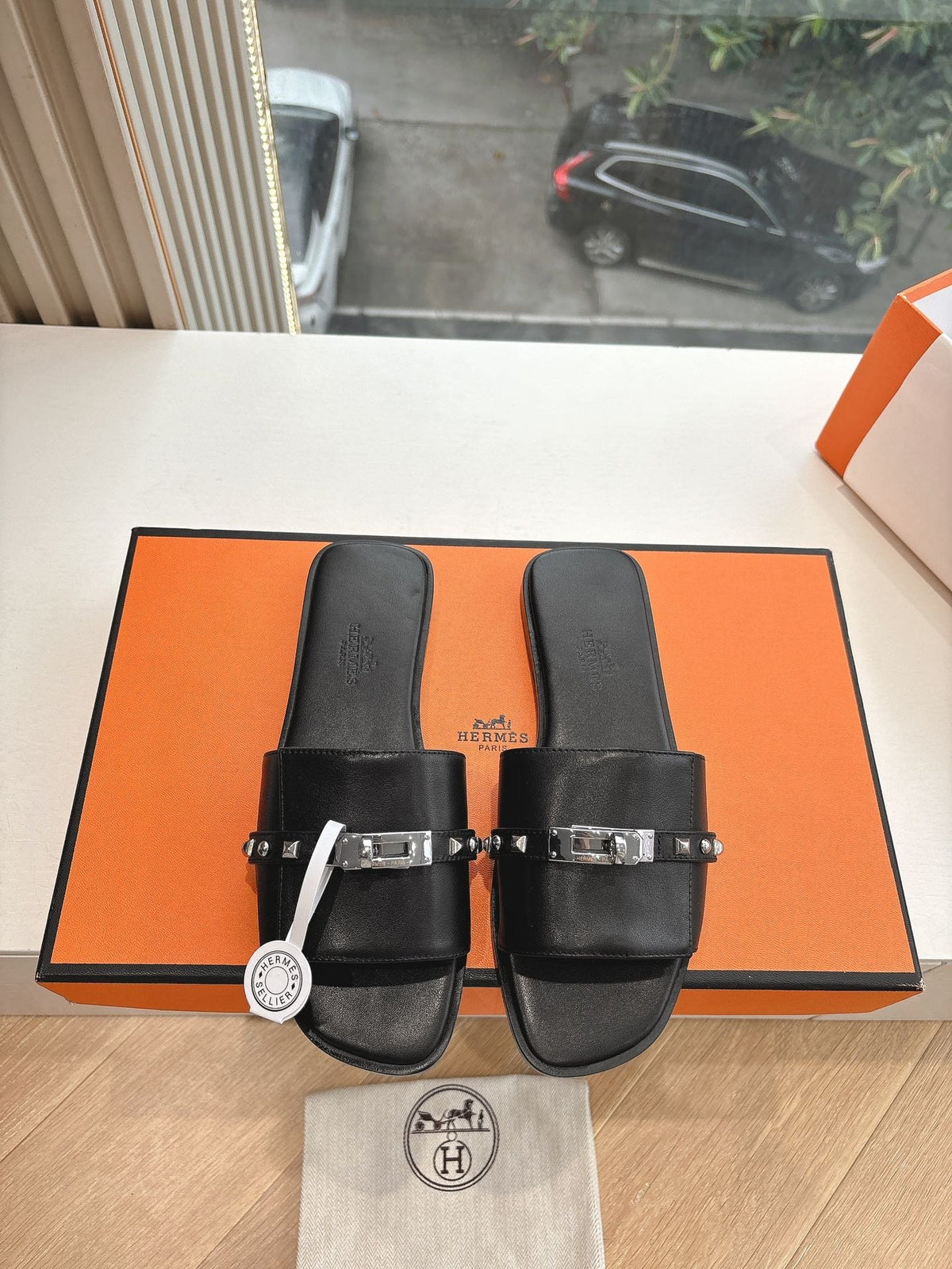 Hermes Women Black Leather Slide Sandals