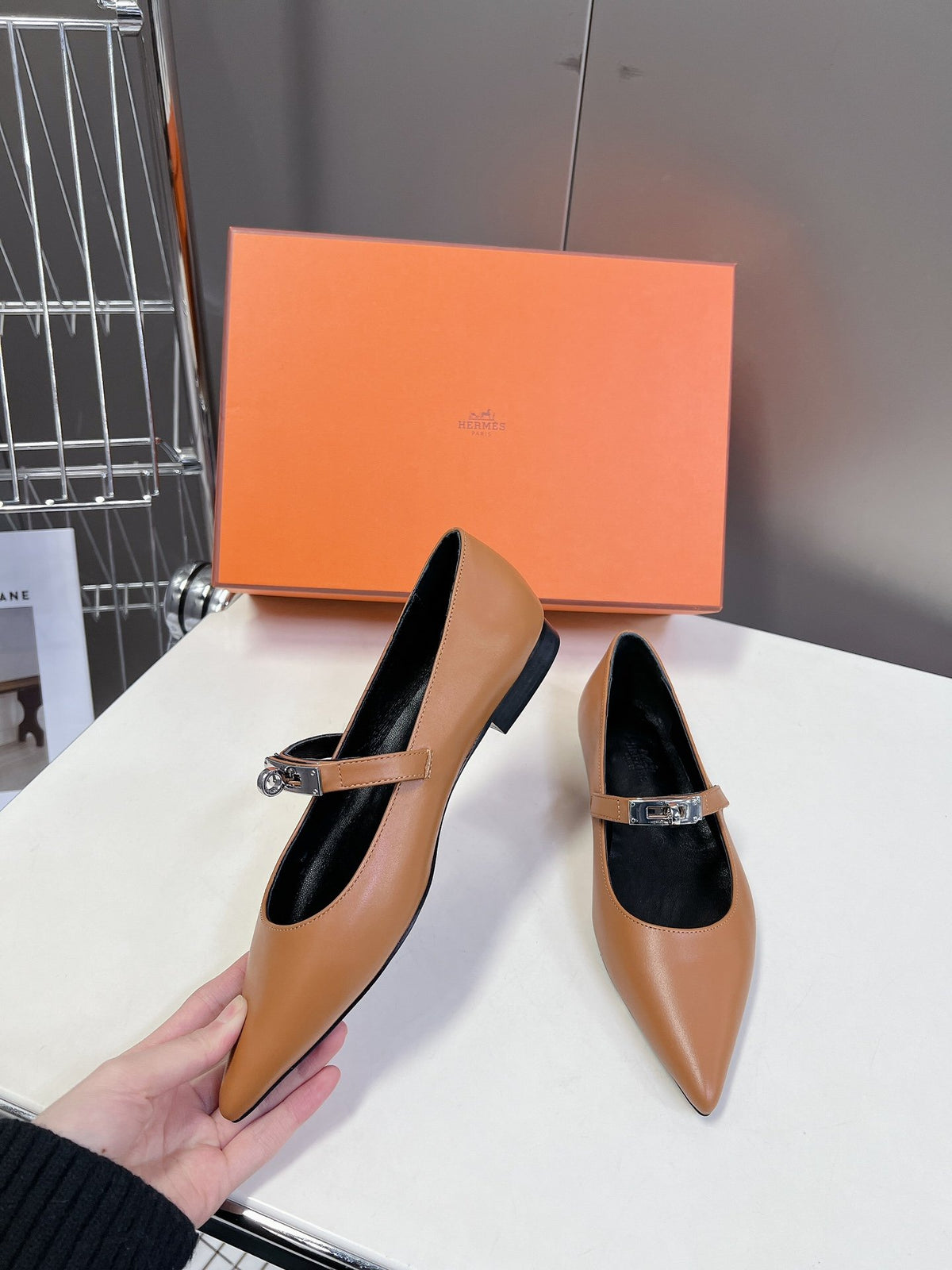 Hermes Women Tan Leather Pointed Toe Flats