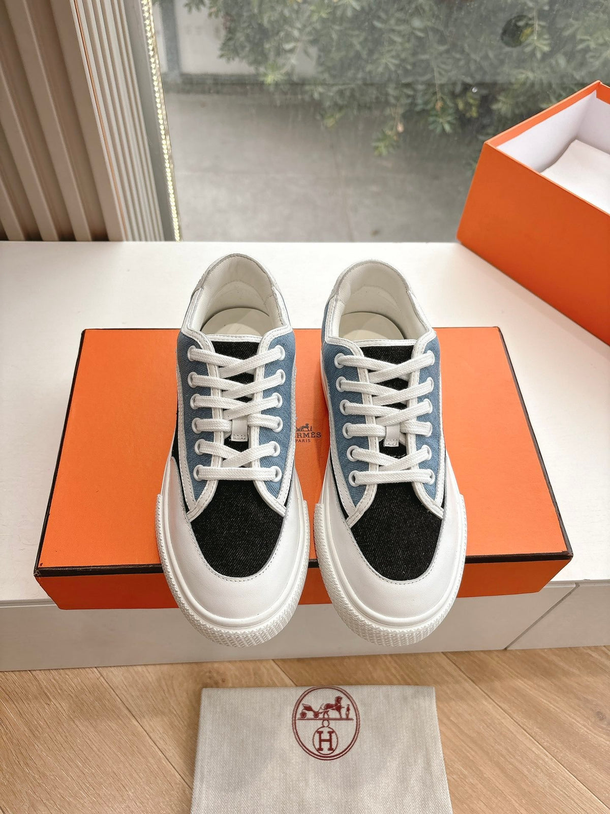 Hermes Women Black Blue Canvas And Leather Sneakers