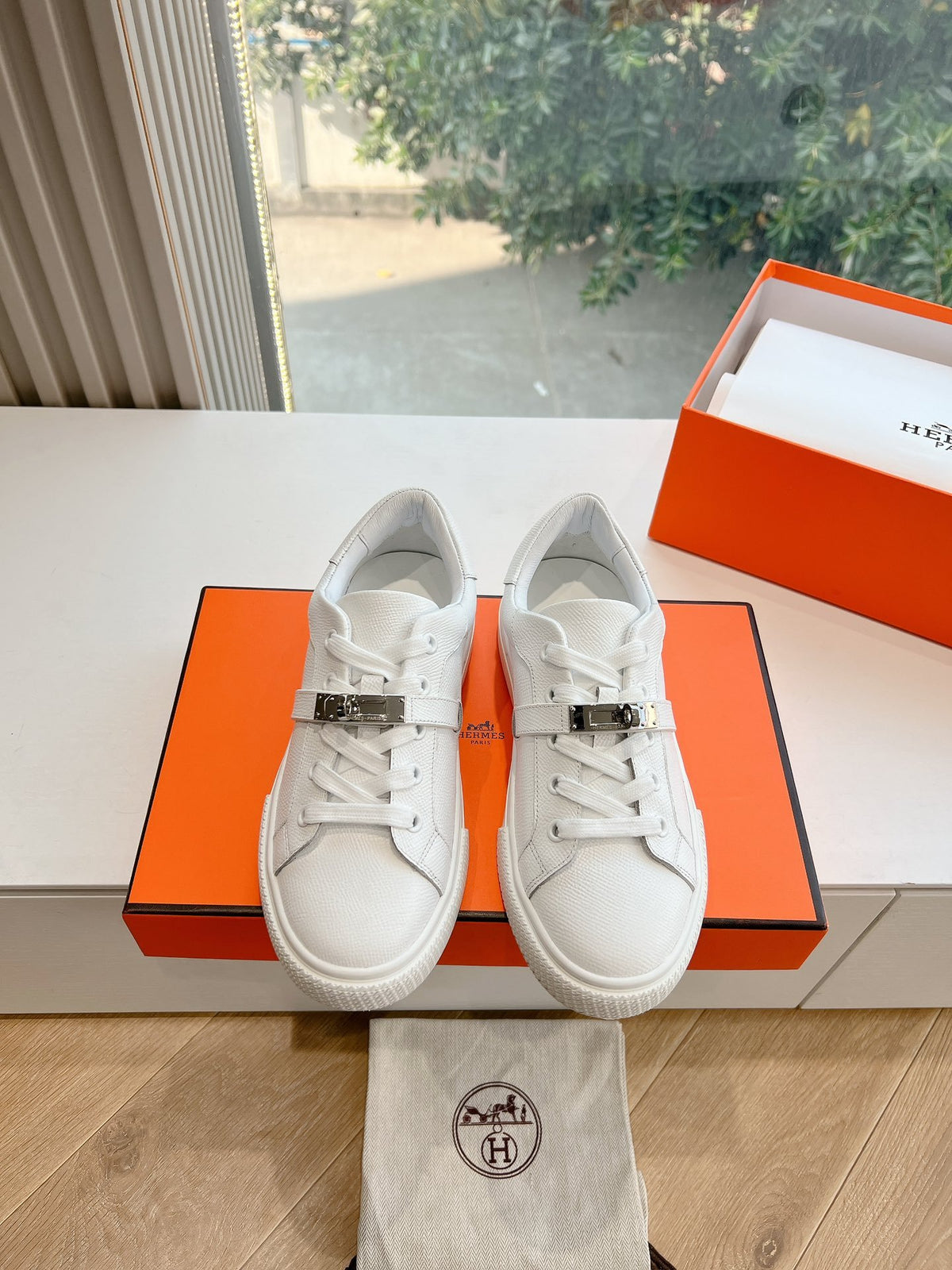 Hermes Women White Leather Sneakers
