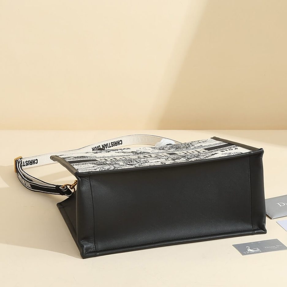 DIOR Medium Dior Book Tote