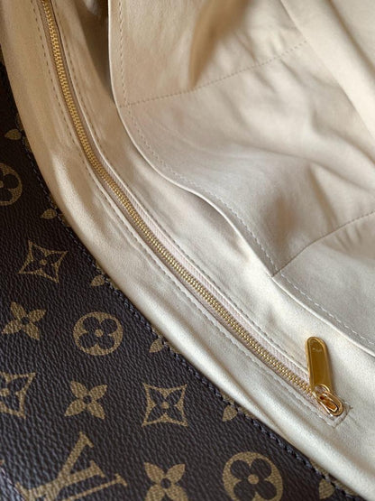 Louis Vuitton Artsy MM Monogram
