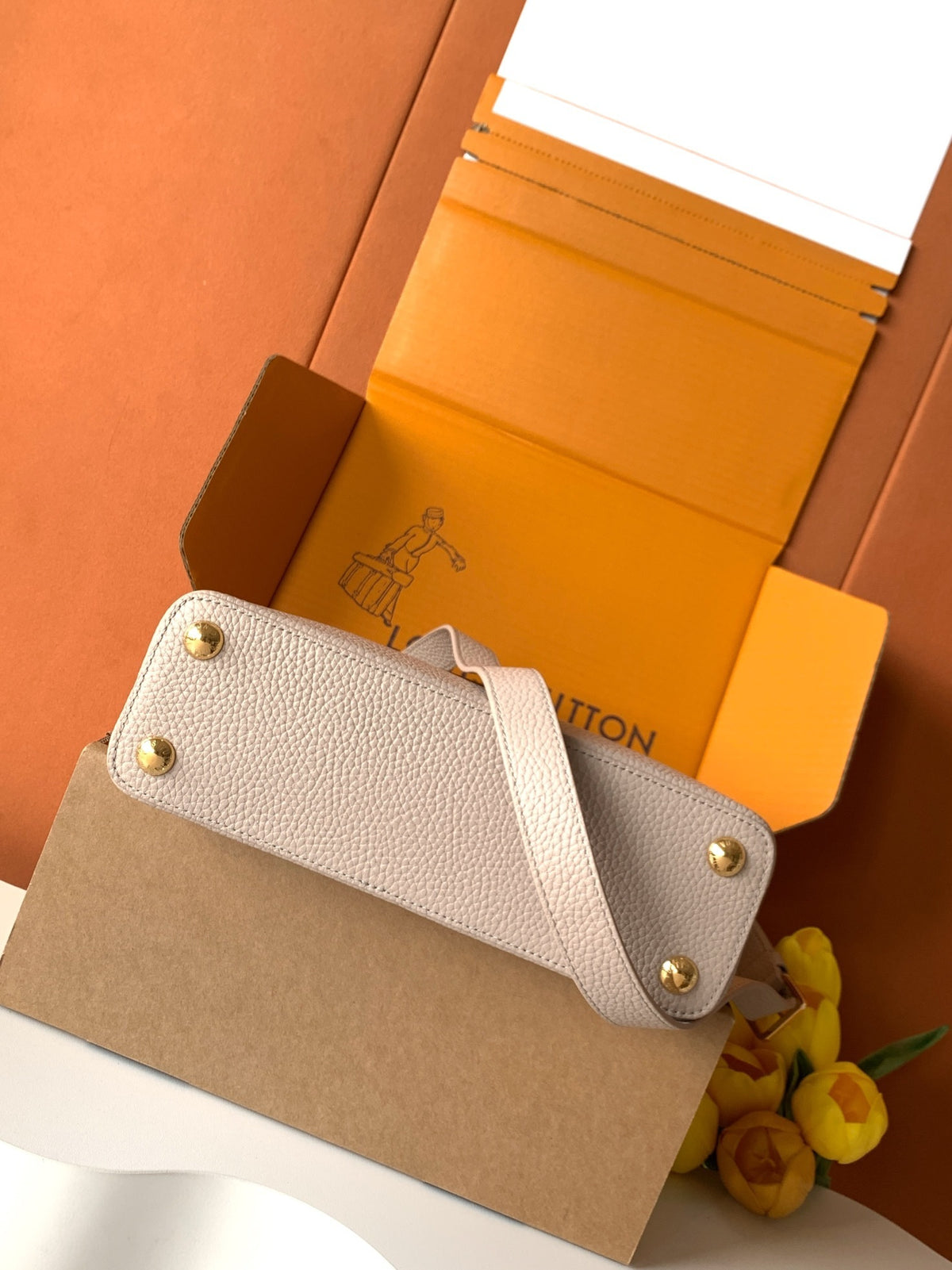 Louis Vuitton Capucines handbag in a beige
