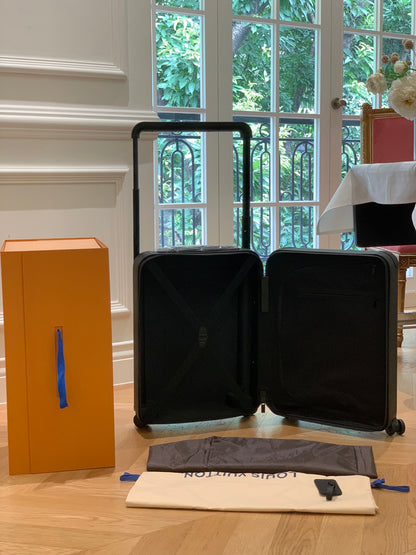 Louis Vuitton Horizon 55 rolling suitcase in Black