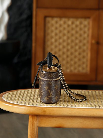 Louis Vuitton Vanity Chain Pouch in monogram coated canvas