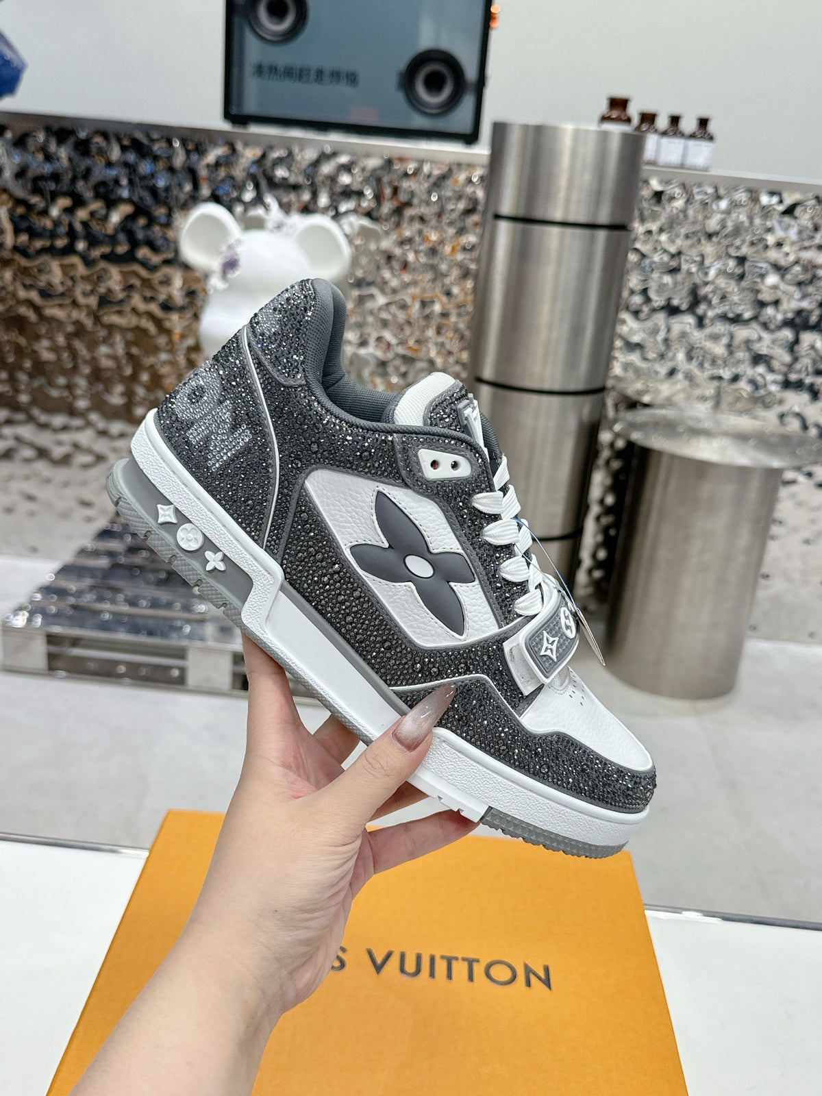 LV Women White Black Leather Sneakers