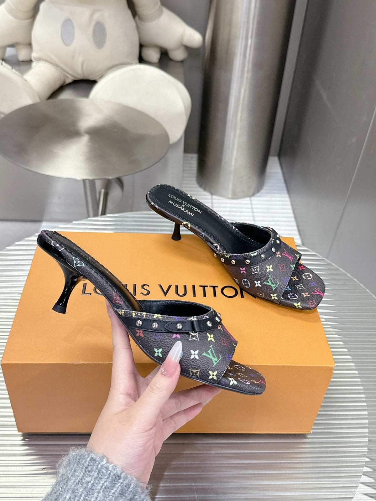 LV Women Black Patterned Leather Mules