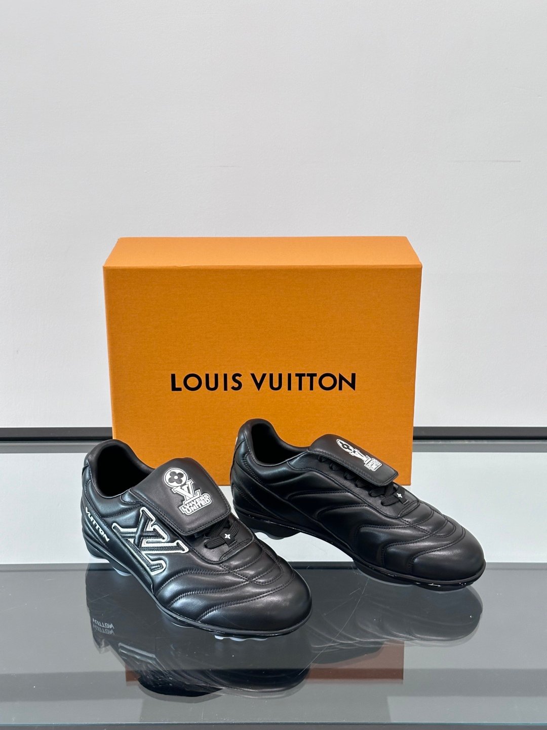 LV Men Black Leather Sneakers
